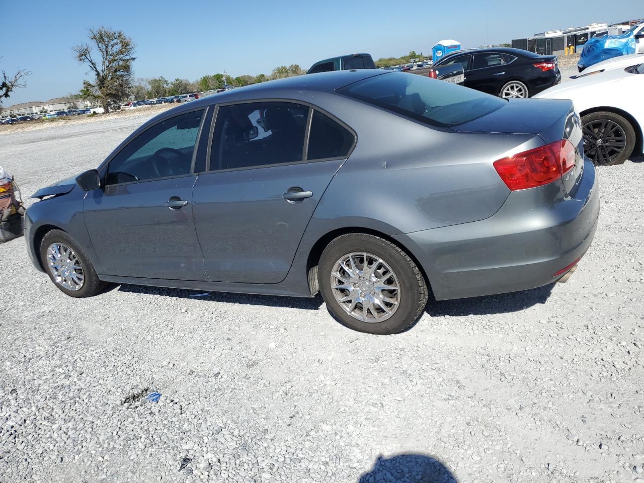 2014 Volkswagen Jetta - Image 2