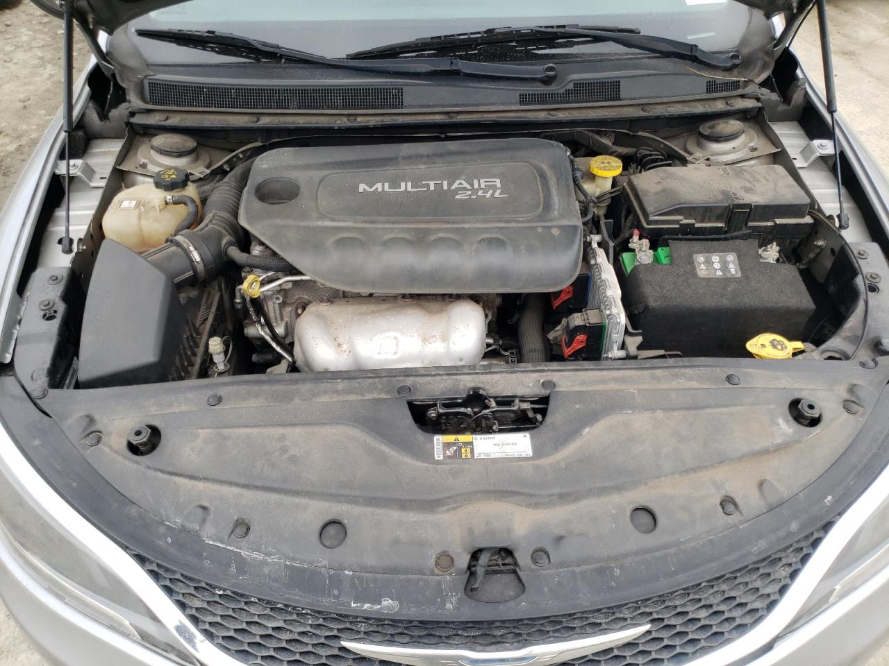 2015 Chrysler 200 - Image 11