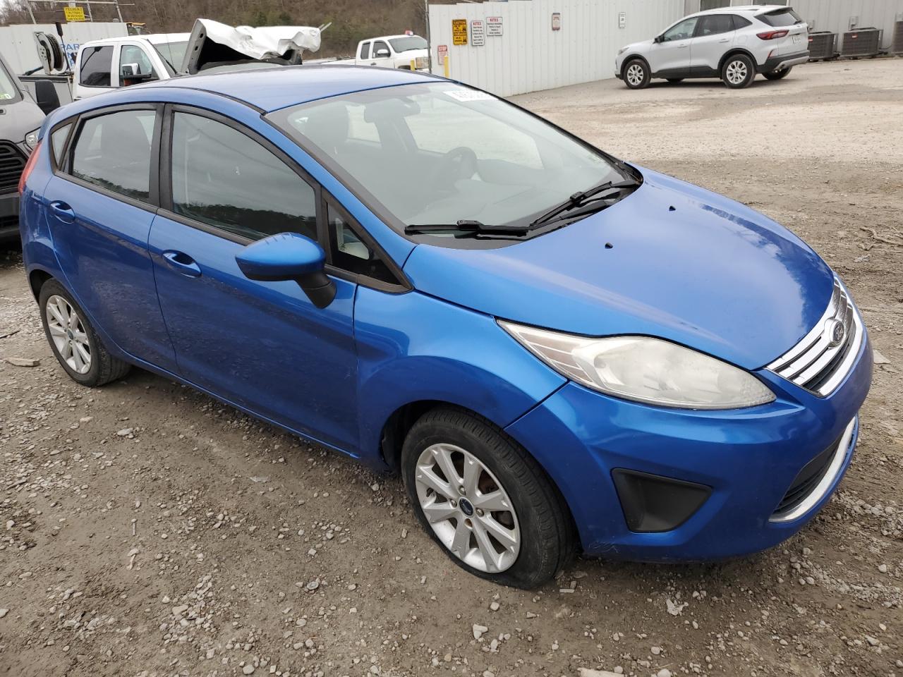 2011 Ford Fiesta - Image 4