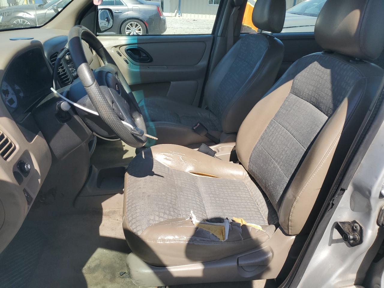 2002 Ford Escape - Image 7