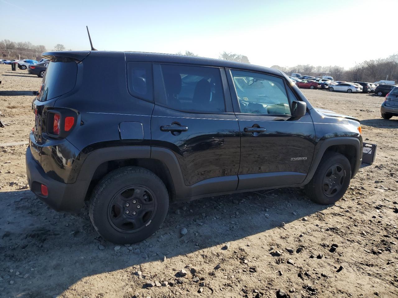 2018 Jeep Renegade - Image 3