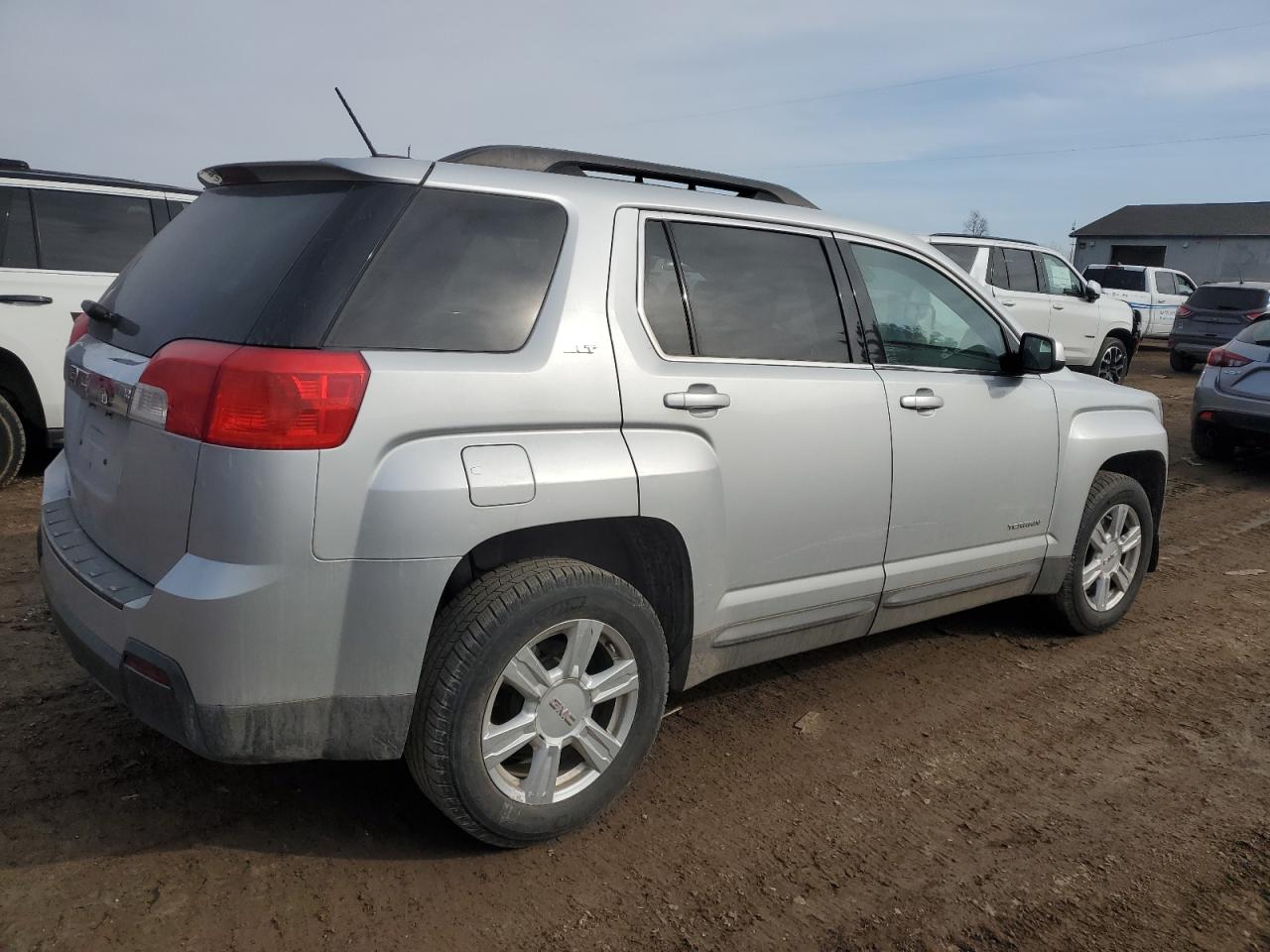2015 GMC Terrain - Image 3