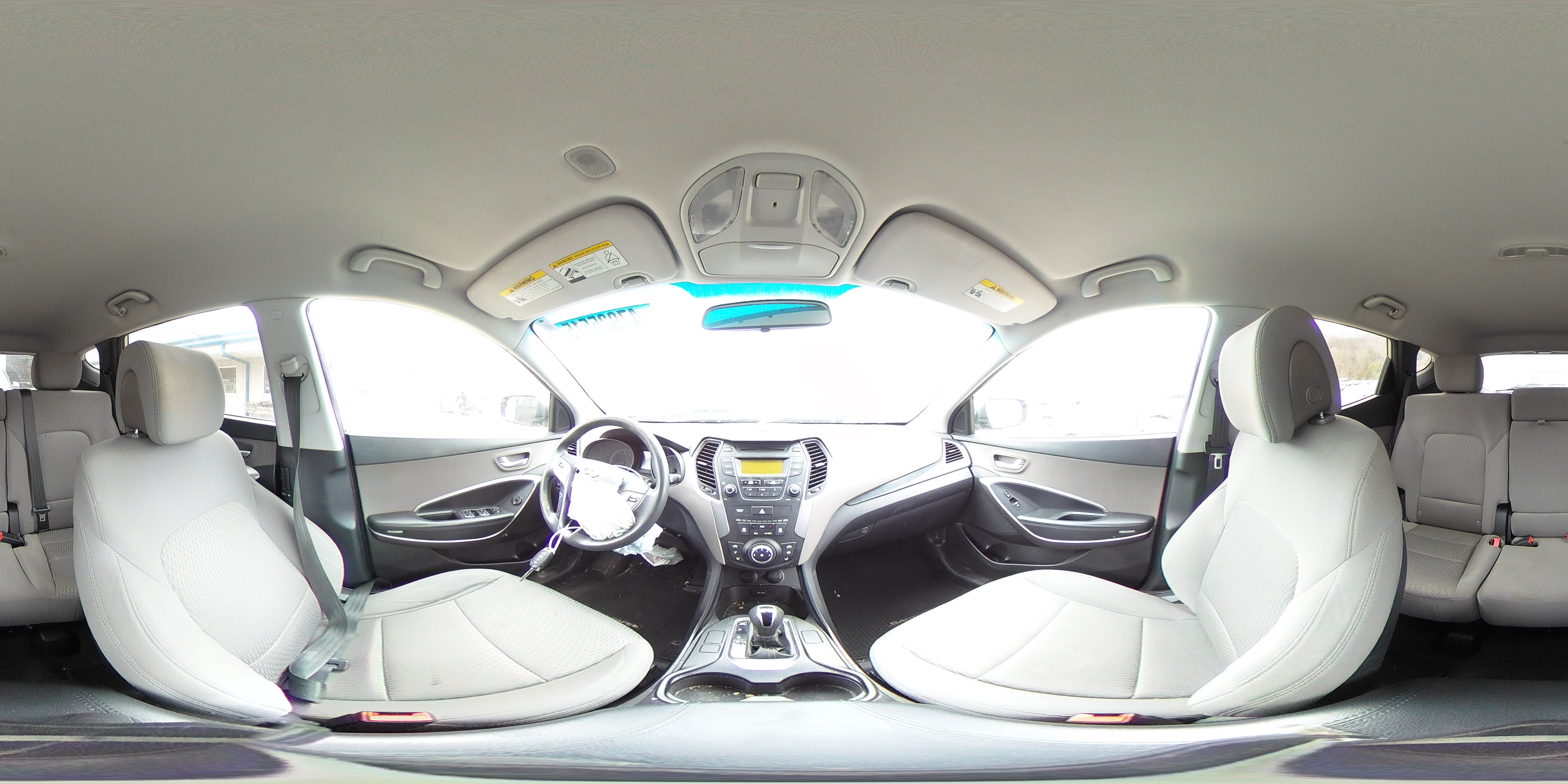 2016 Hyundai Santa Fe - Image 14