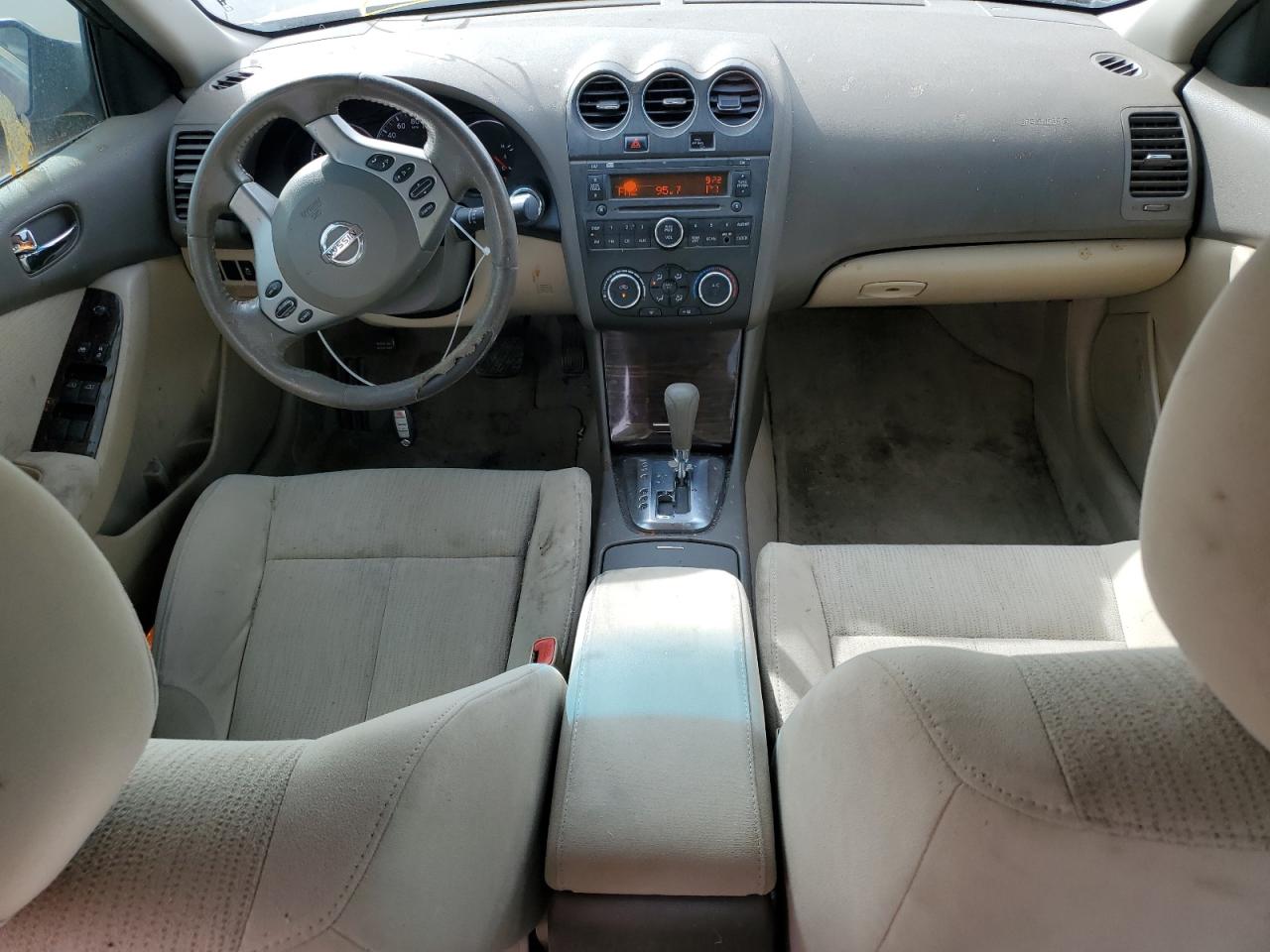 2012 Nissan Altima - Image 8