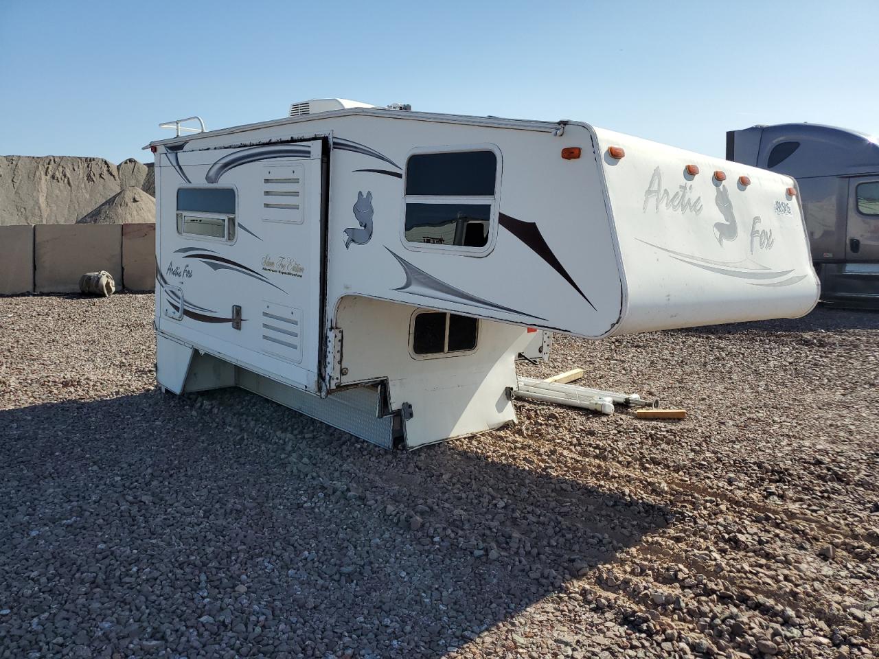 2010 Arct Fox Camper na sprzedaż w Phoenix, AZ - All Over