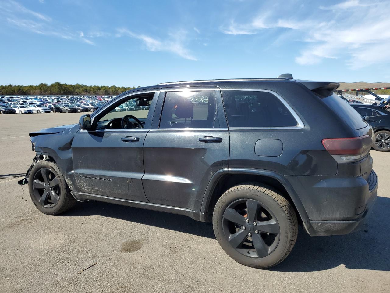 2015 Jeep Grand Cherokee - Image 2