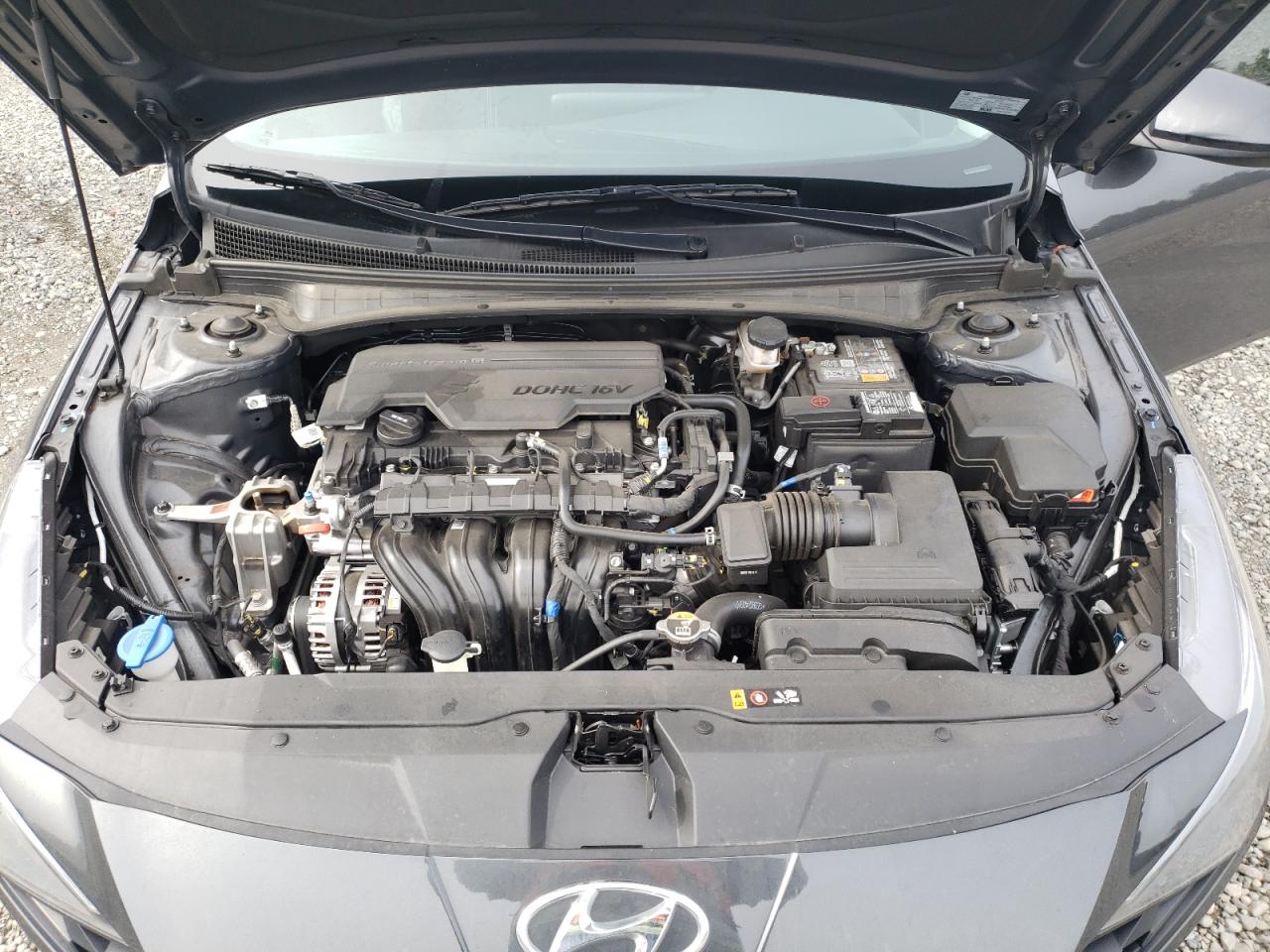 2023 Hyundai Elantra - Image 13