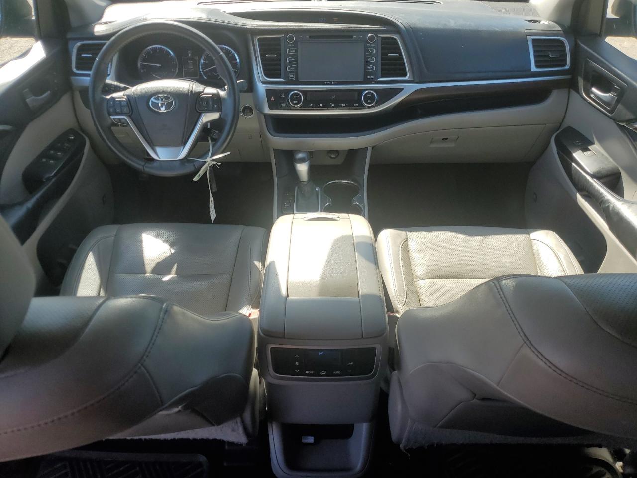 2014 Toyota Highlander - Image 8