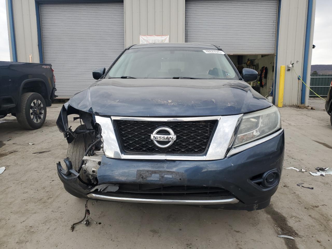 2014 Nissan Pathfinder - Image 5