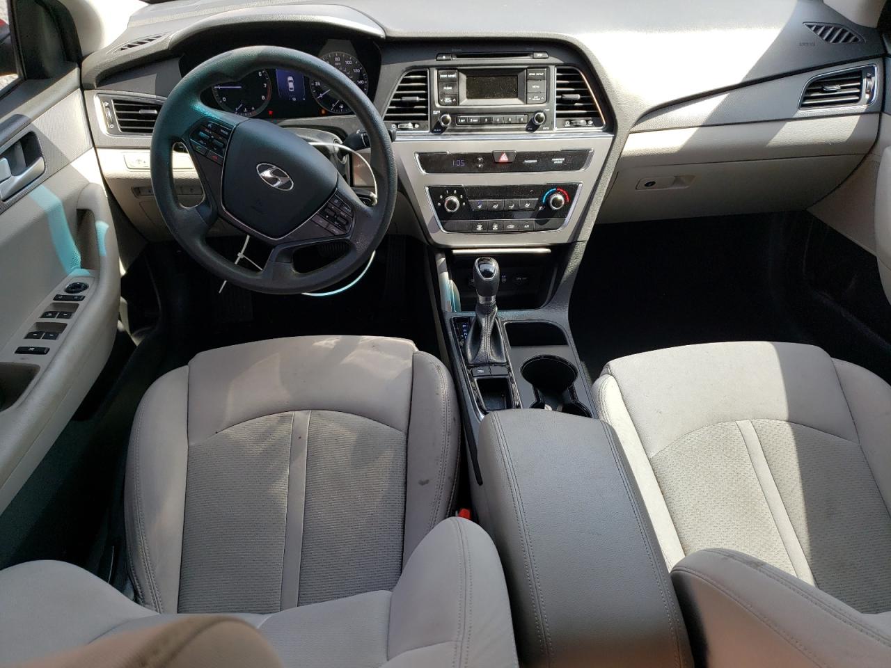 2017 Hyundai Sonata - Image 8