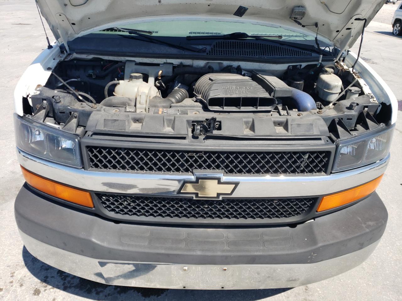2013 Chevrolet Express - Image 11