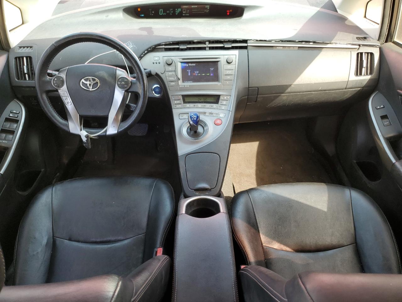 2015 Toyota Prius - Image 8