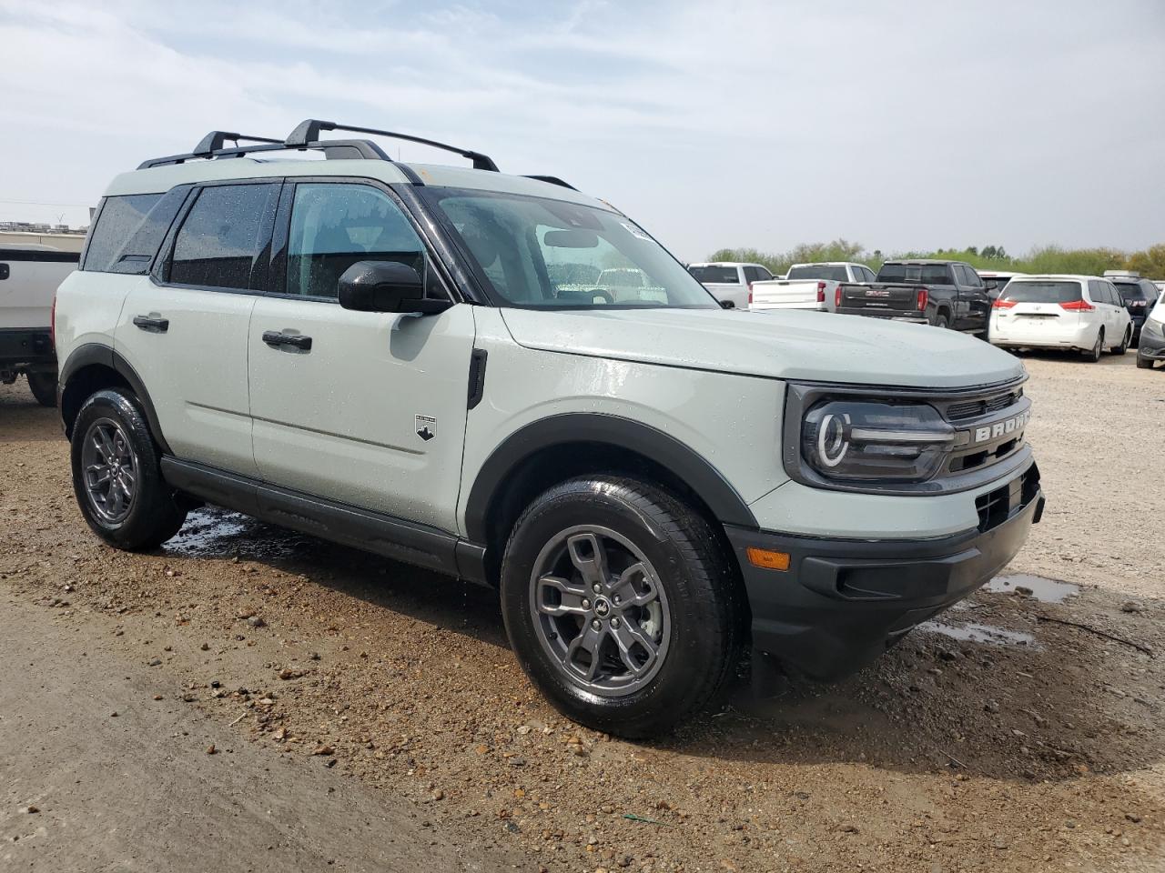 2022 Ford Bronco - Image 4
