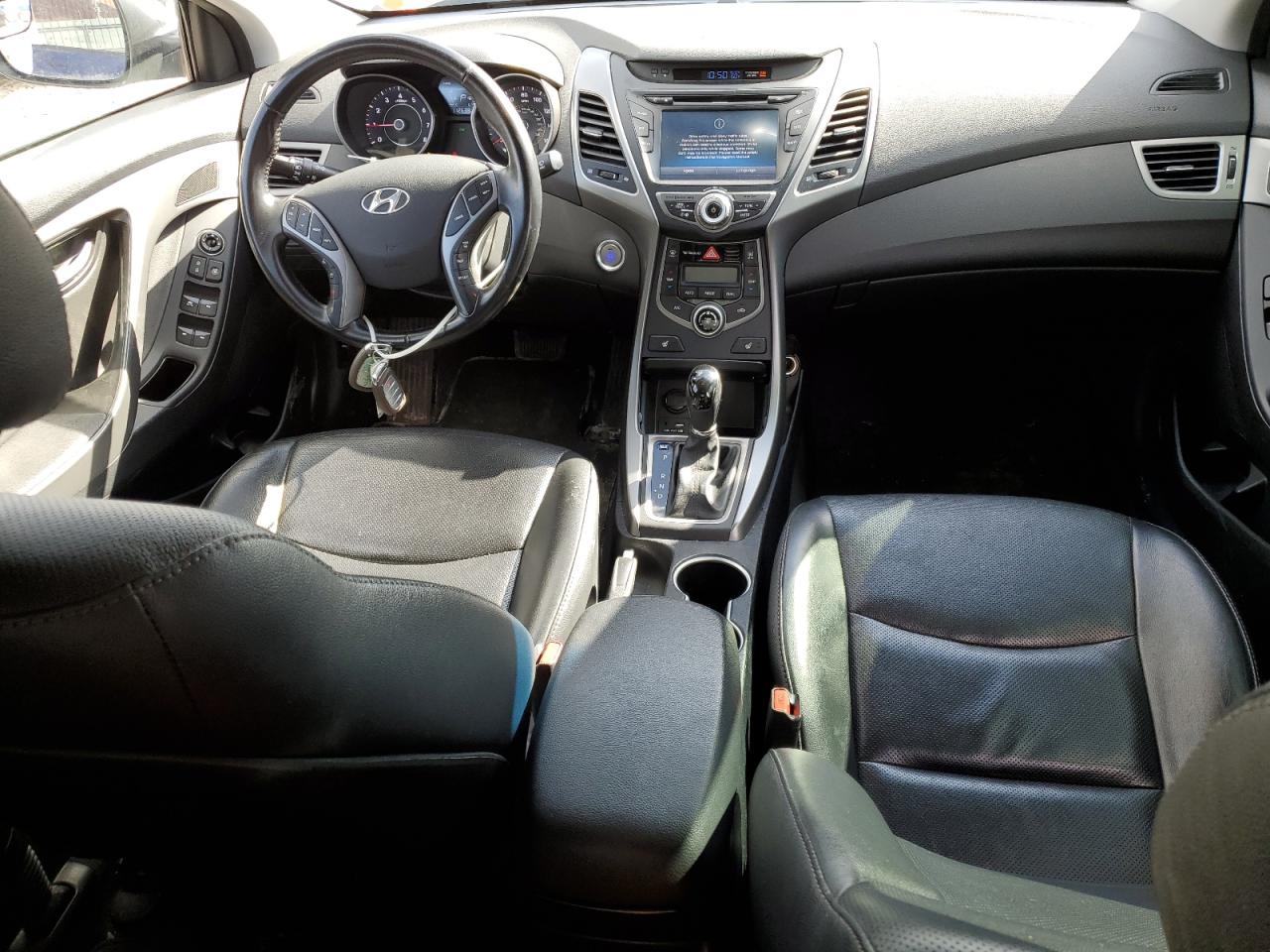 2015 Hyundai Elantra - Image 8