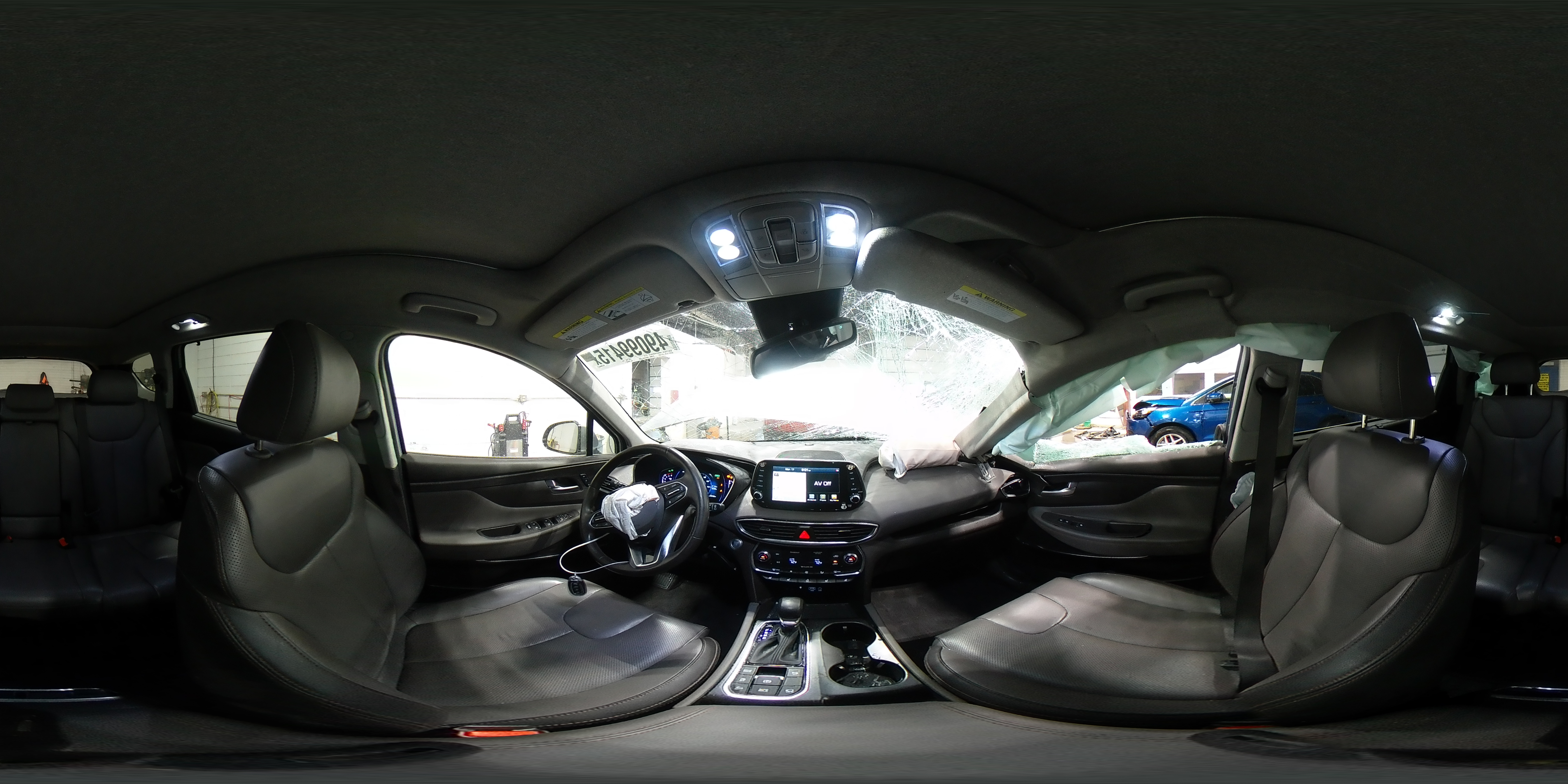2020 Hyundai Santa Fe - Image 14