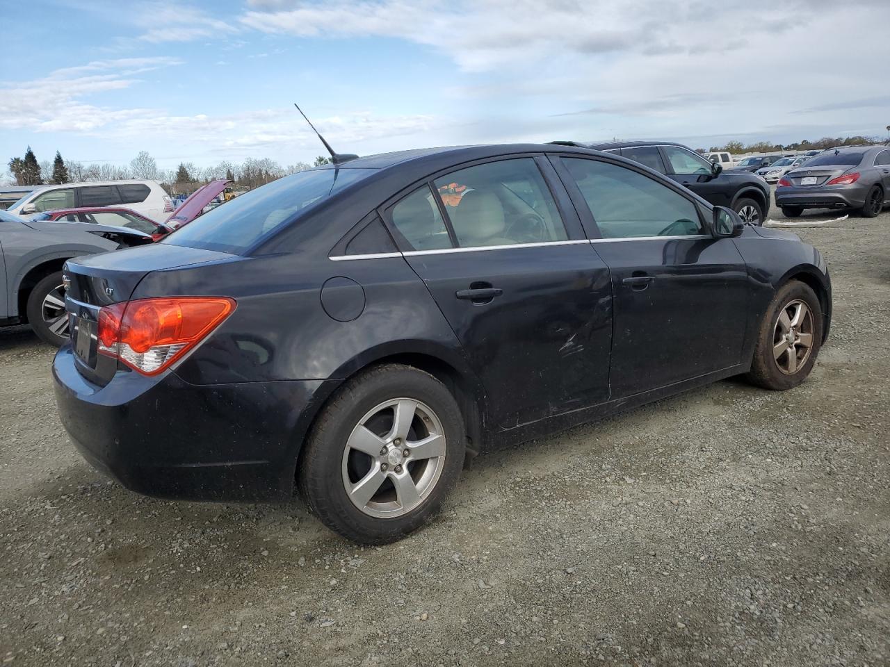 2012 Chevrolet Cruze - Image 3
