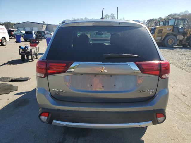 MITSUBISHI OUTLANDER 2016 Srebrny
