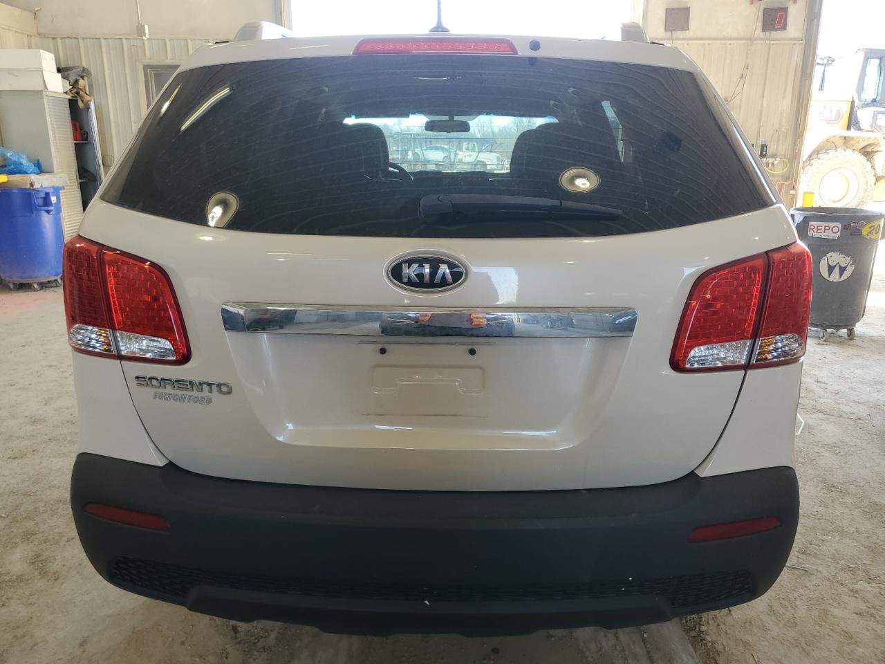 2011 Kia Sorento - Image 6