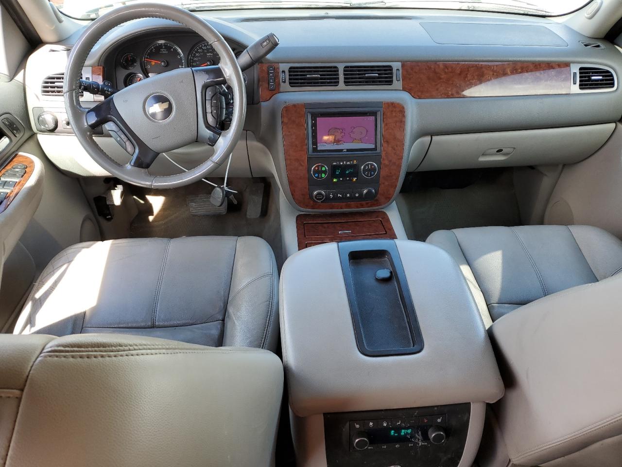 2008 Chevrolet Suburban - Image 8