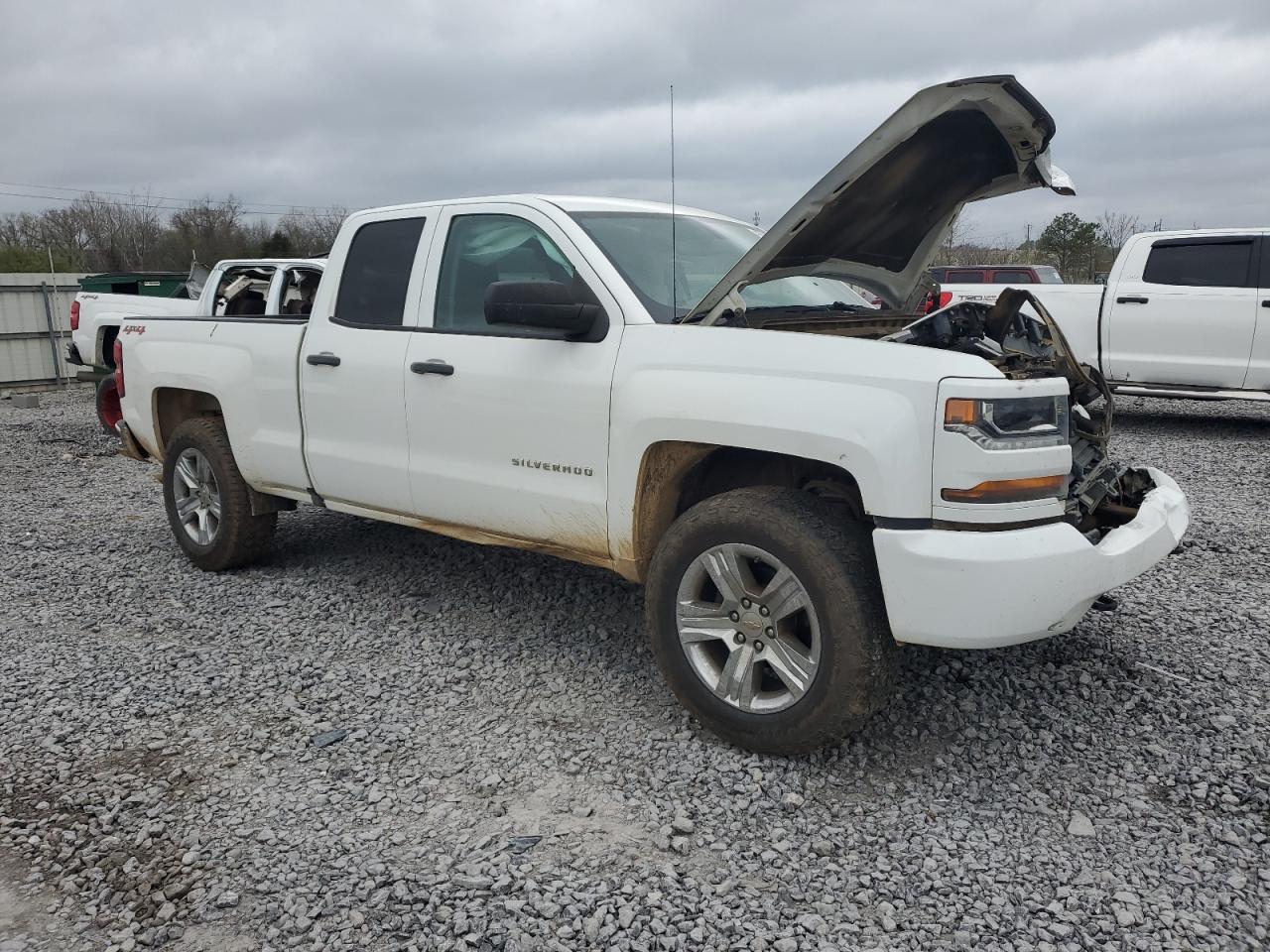 2019 Chevrolet Silverado - Image 4