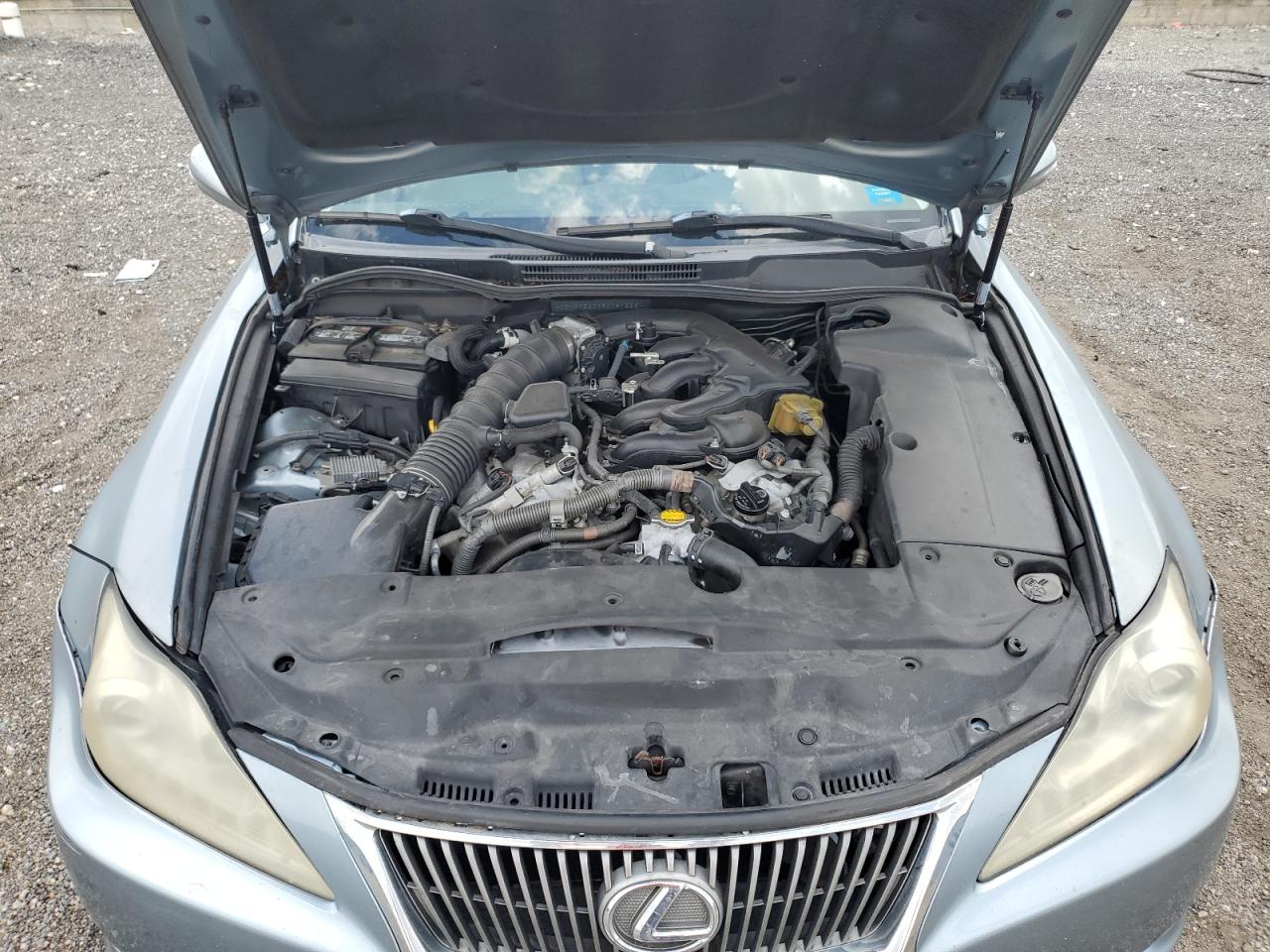 2009 Lexus IS - Image 11