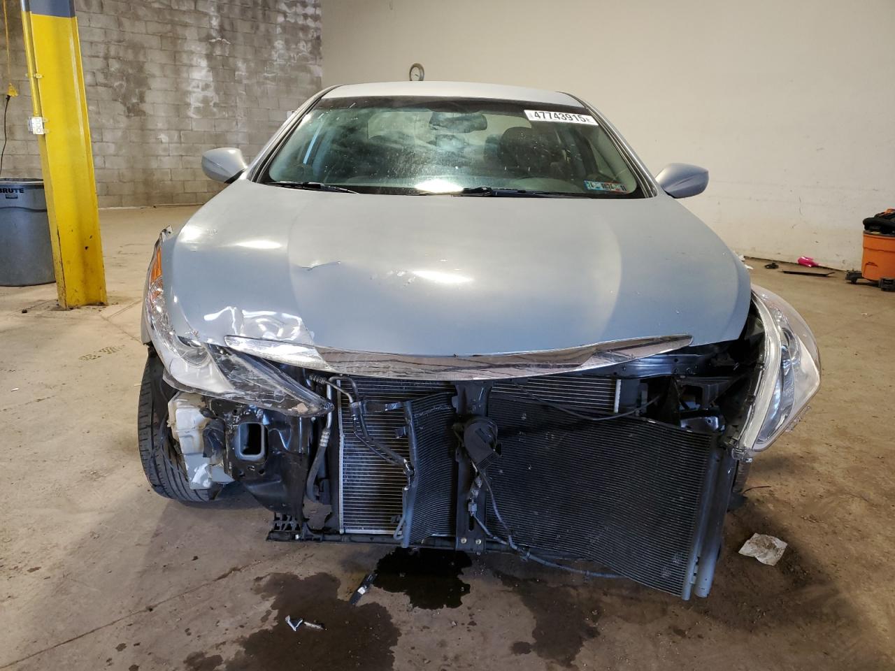 2012 Hyundai Sonata - Image 5