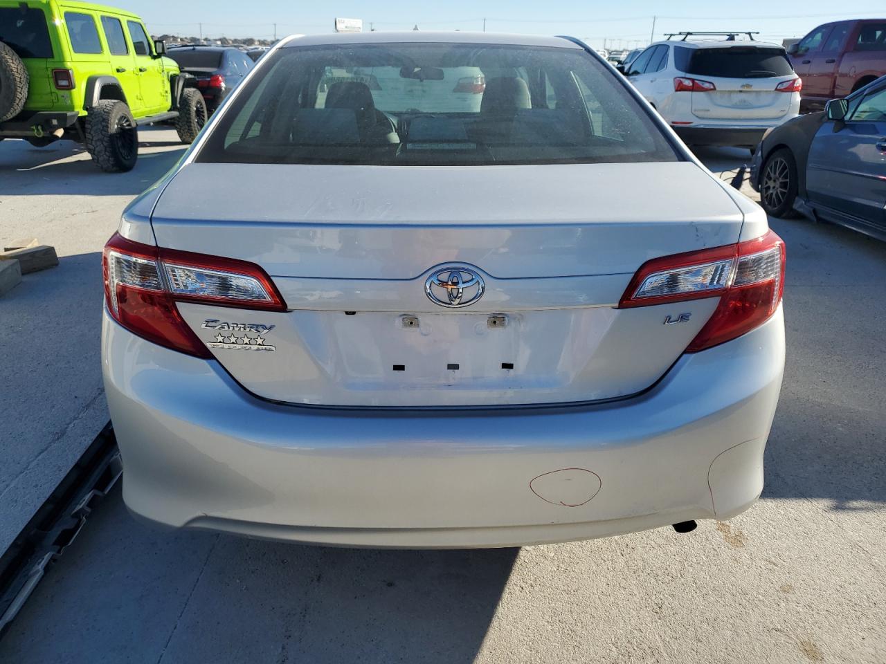 2014 Toyota Camry - Image 6