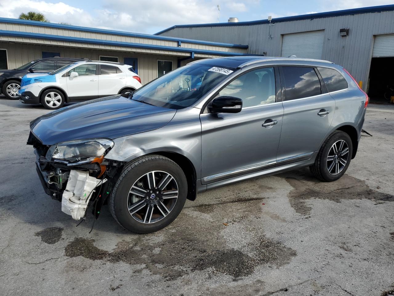 2017 Volvo XC60 - Image 1