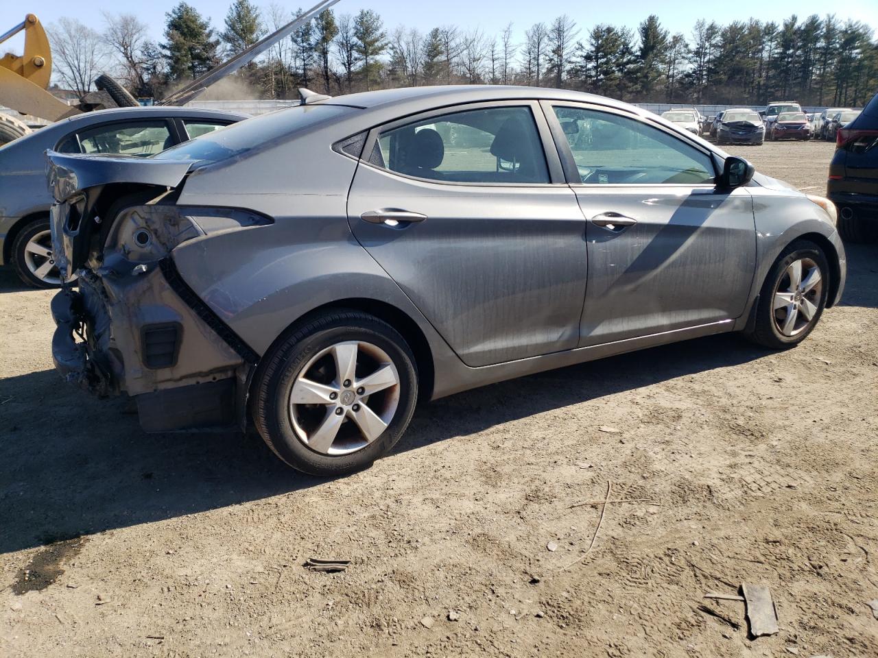 2013 Hyundai Elantra - Image 3