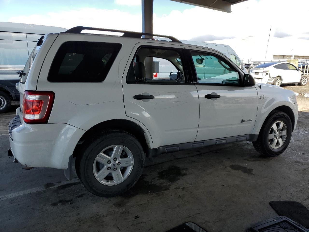 2010 Ford Escape - Image 3