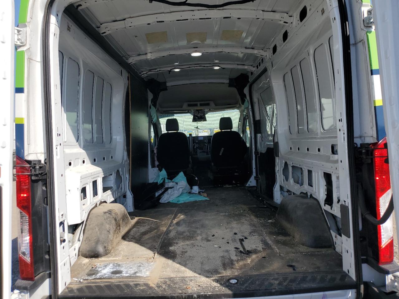 2022 Ford Transit - Image 10