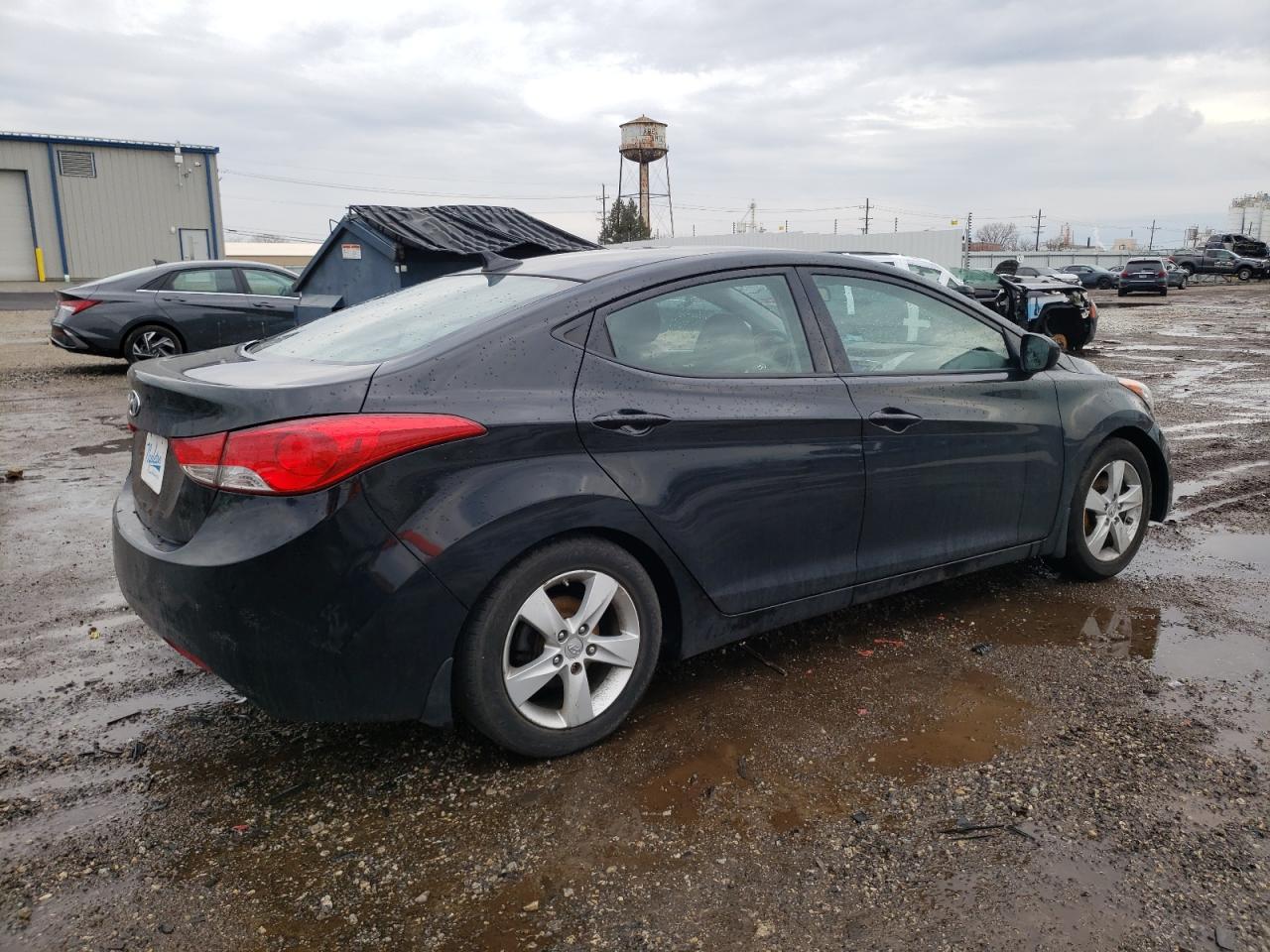 2013 Hyundai Elantra - Image 3