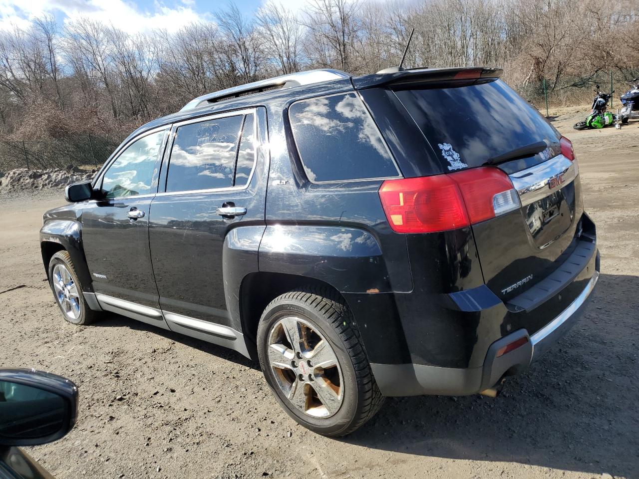 2015 GMC Terrain - Image 2