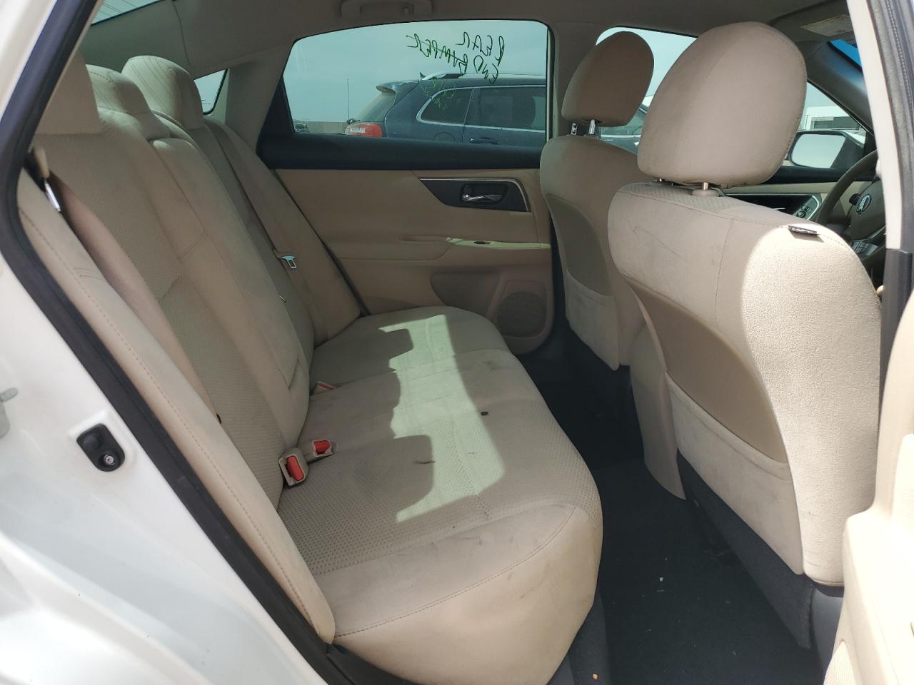 2015 Nissan Altima - Image 10
