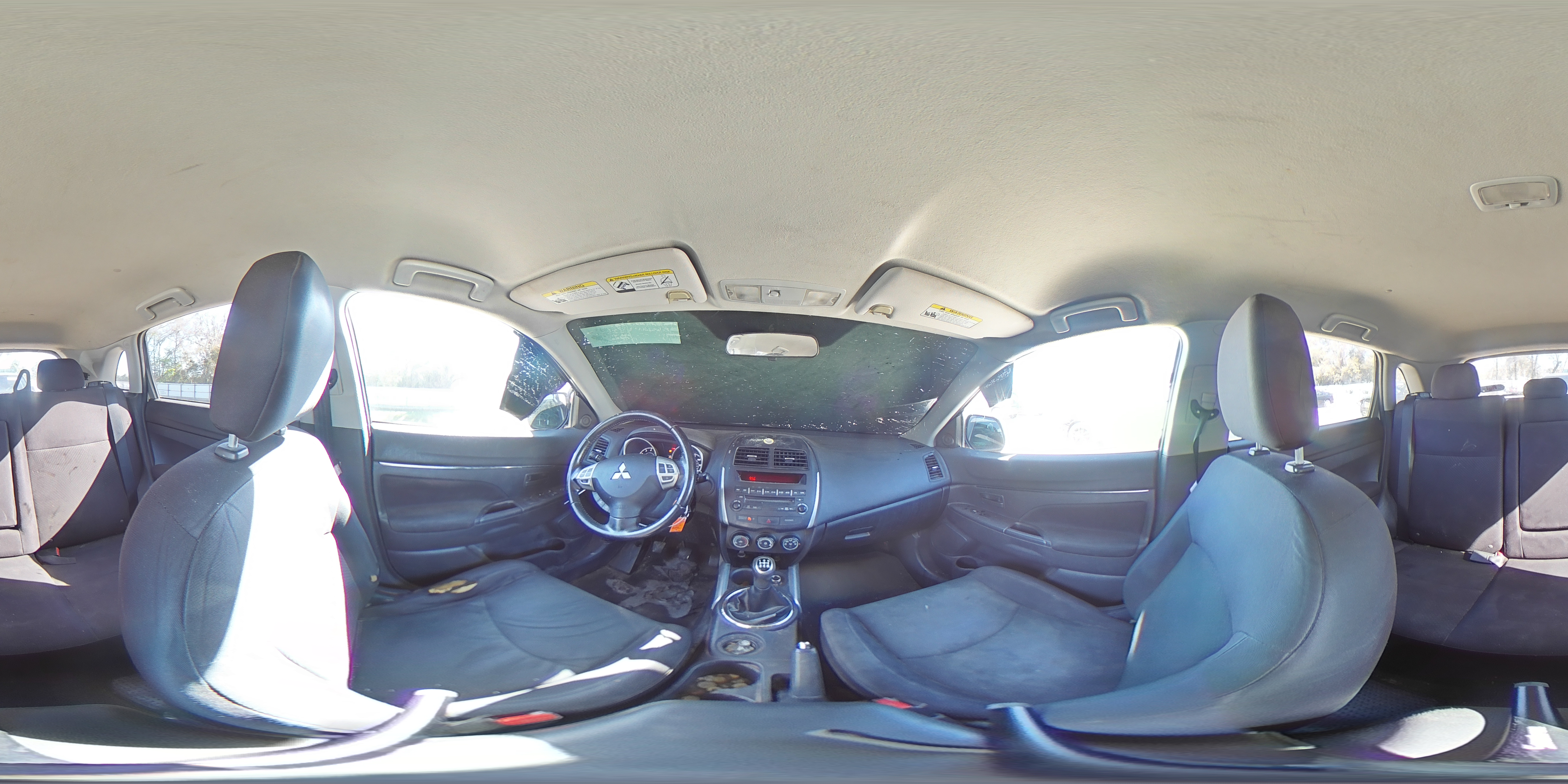 2013 Mitsubishi Outlander - Image 15