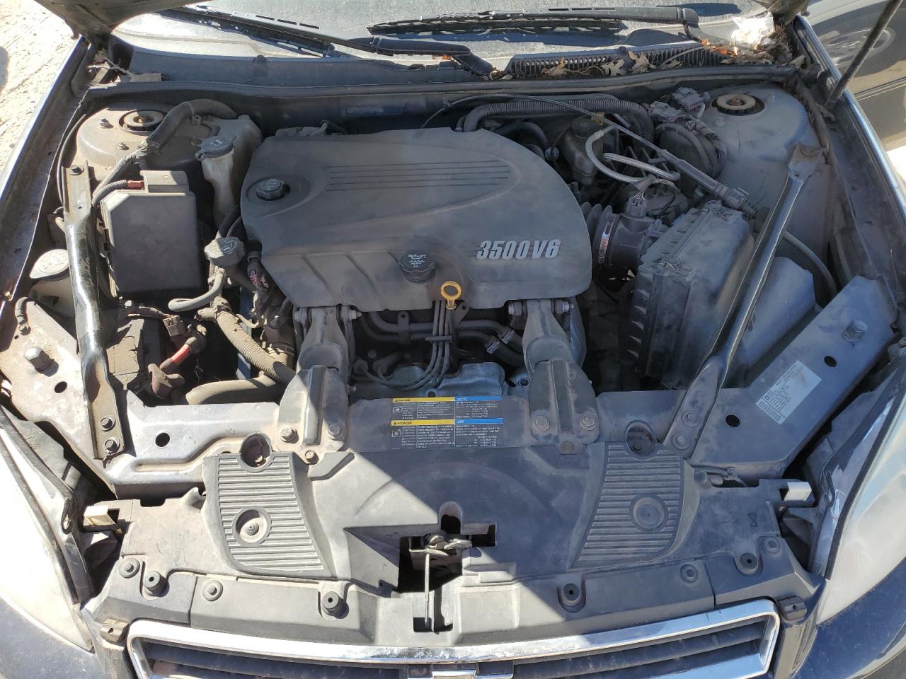 2009 Chevrolet Impala - Image 13