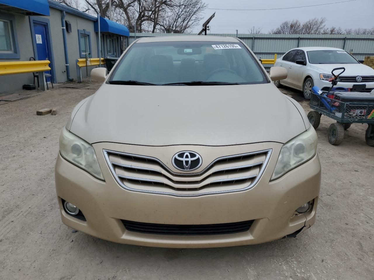 2011 Toyota Camry - Image 5