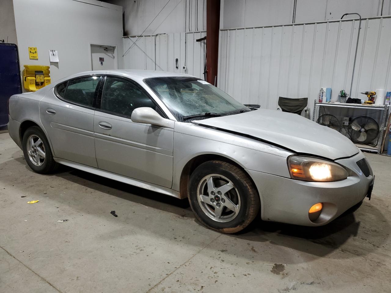 2004 Pontiac Grand Prix - Image 4