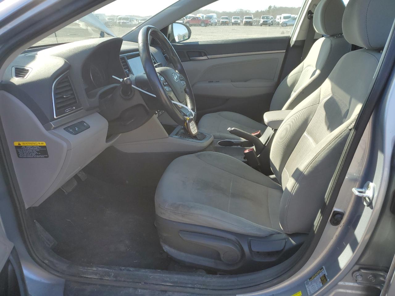 2017 Hyundai Elantra - Image 7