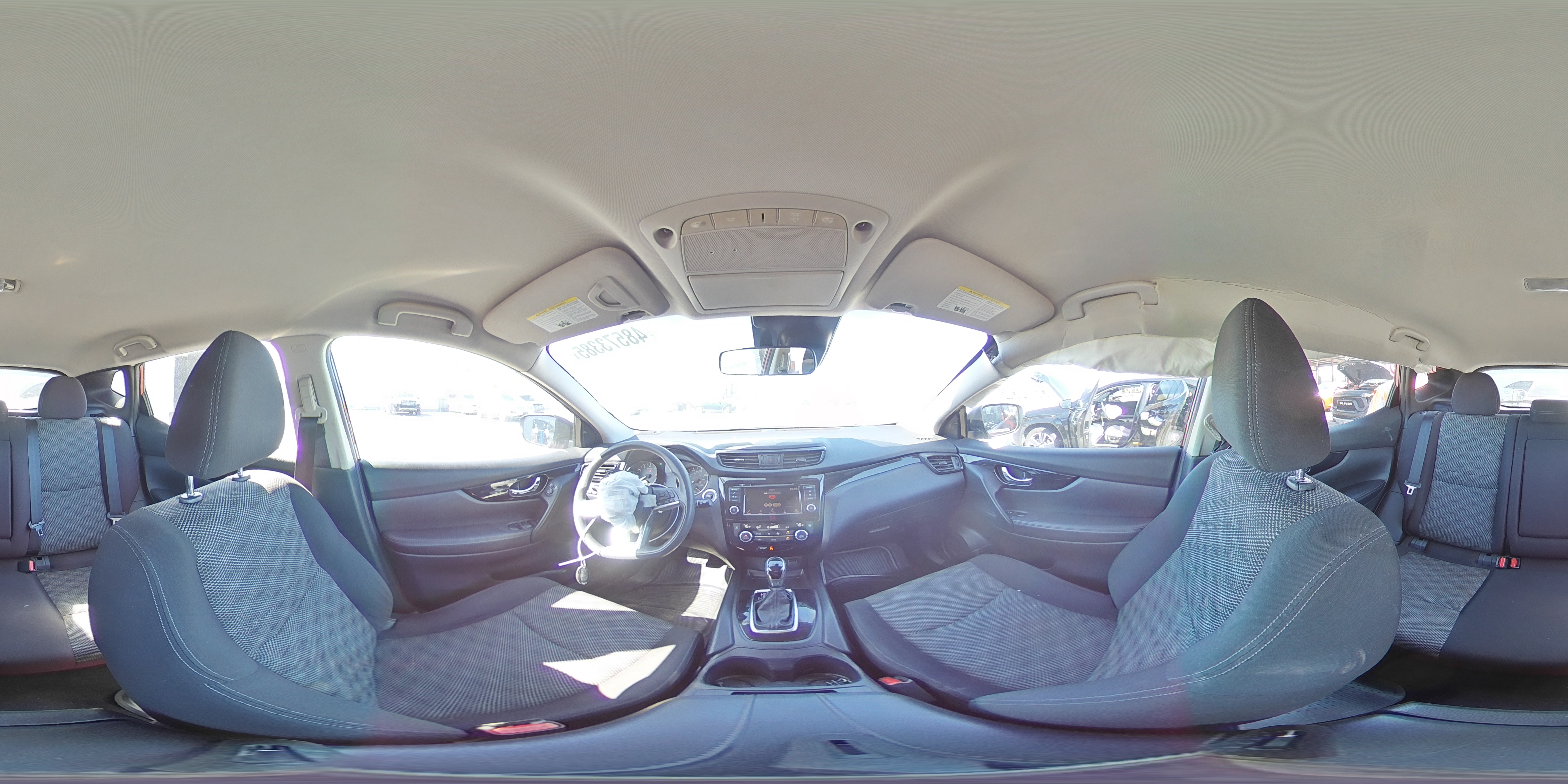 2019 Nissan Rogue - Image 15