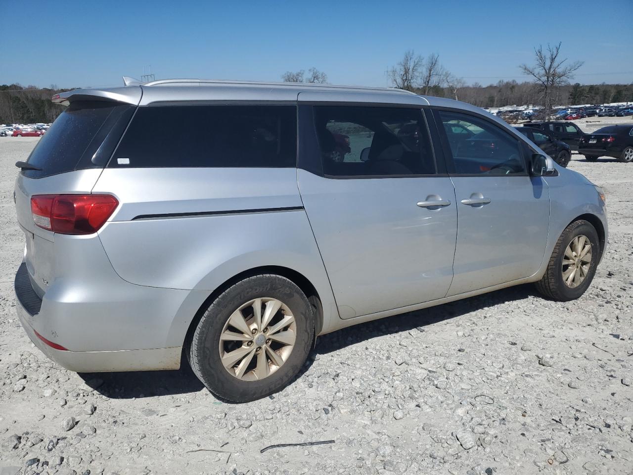 2016 Kia Sedona - Image 3
