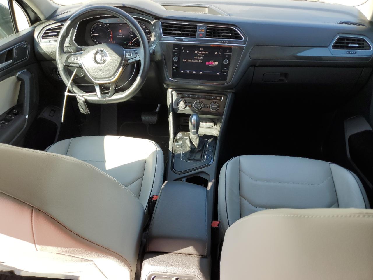 2018 Volkswagen Tiguan - Image 8