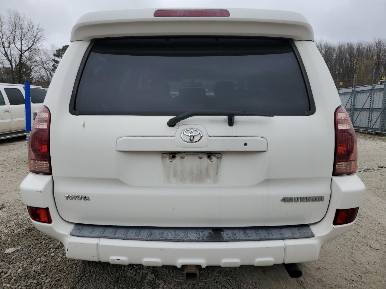 2005 Toyota 4Runner - Image 6