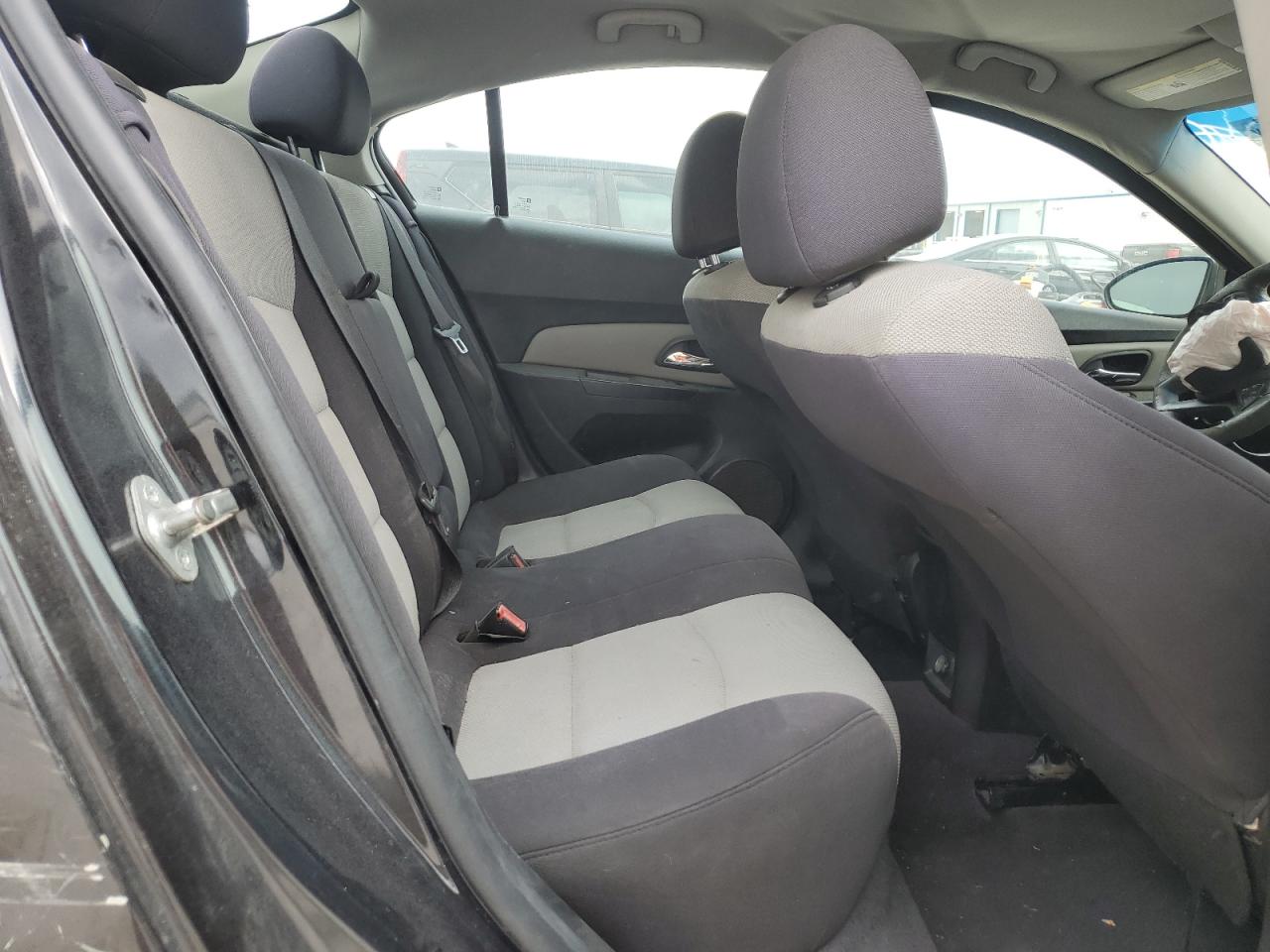 2012 Chevrolet Cruze - Image 10