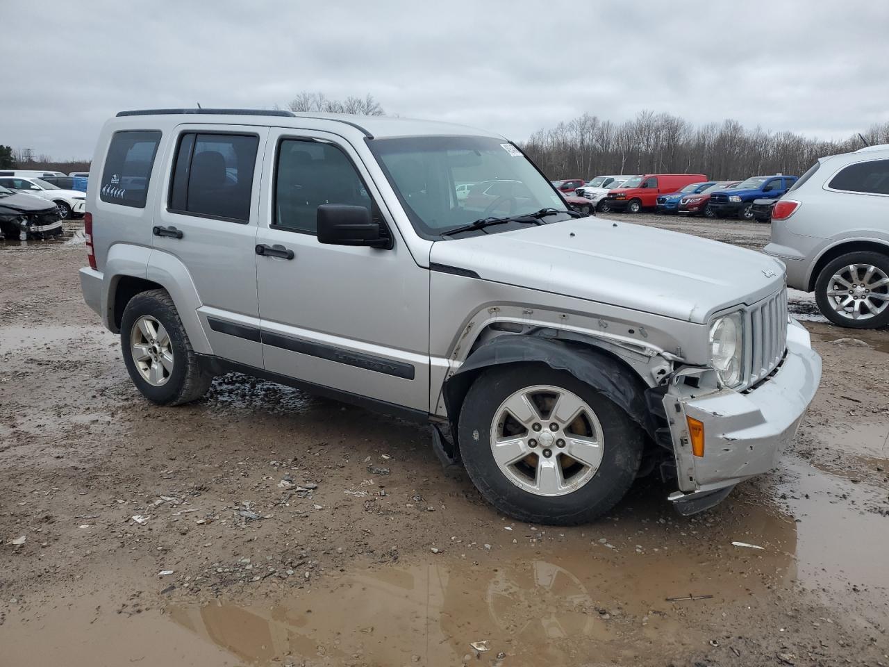 2012 Jeep Liberty (North America) - Image 4