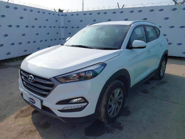 2015 HYUNDAI TUCSON SE