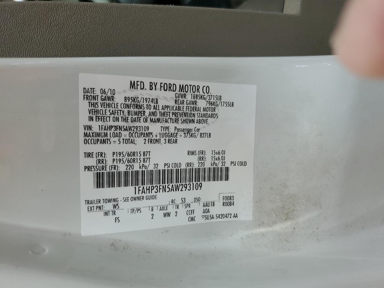 2010 Ford Focus - Image 12