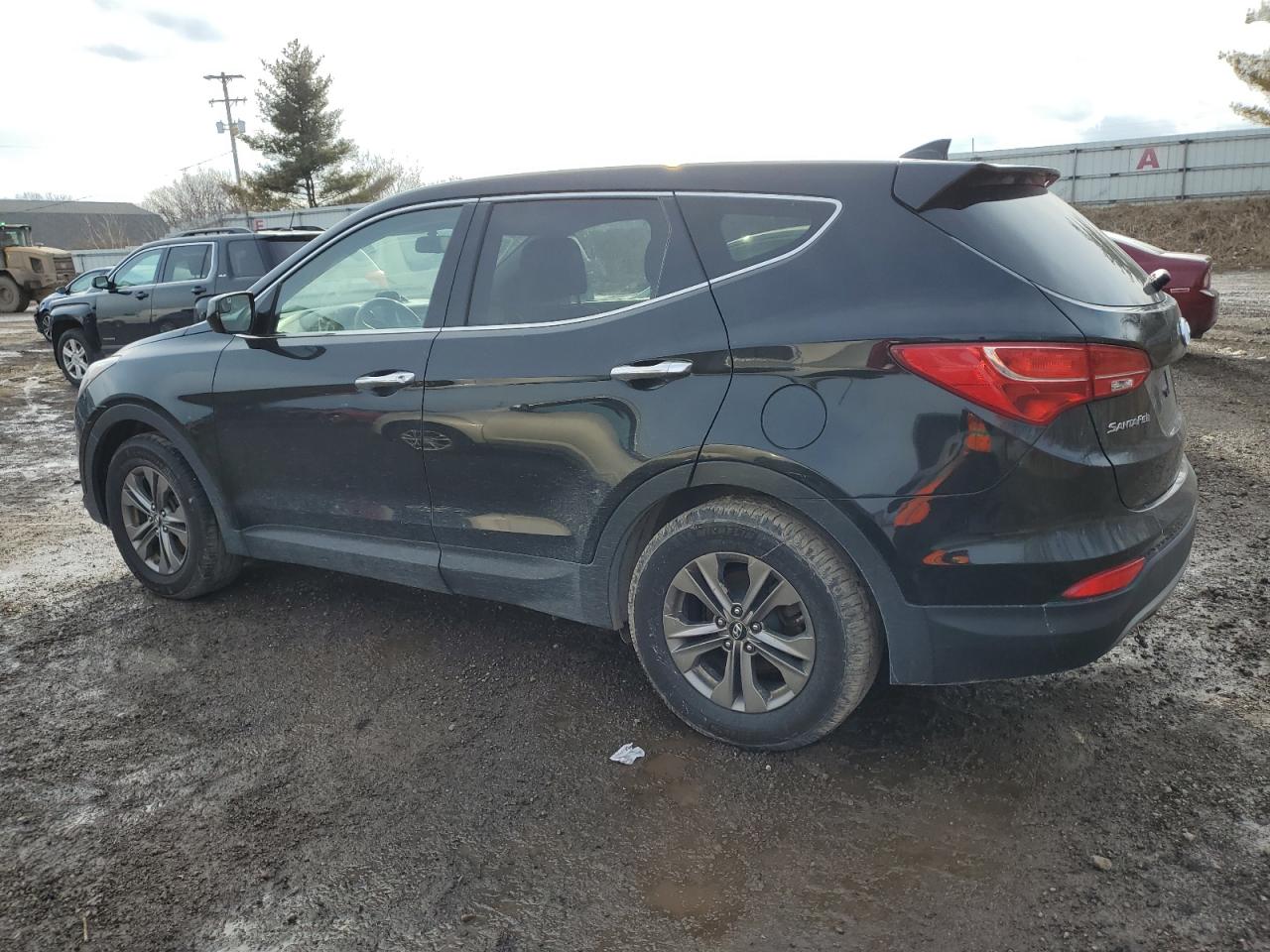 2015 Hyundai Santa Fe - Image 2