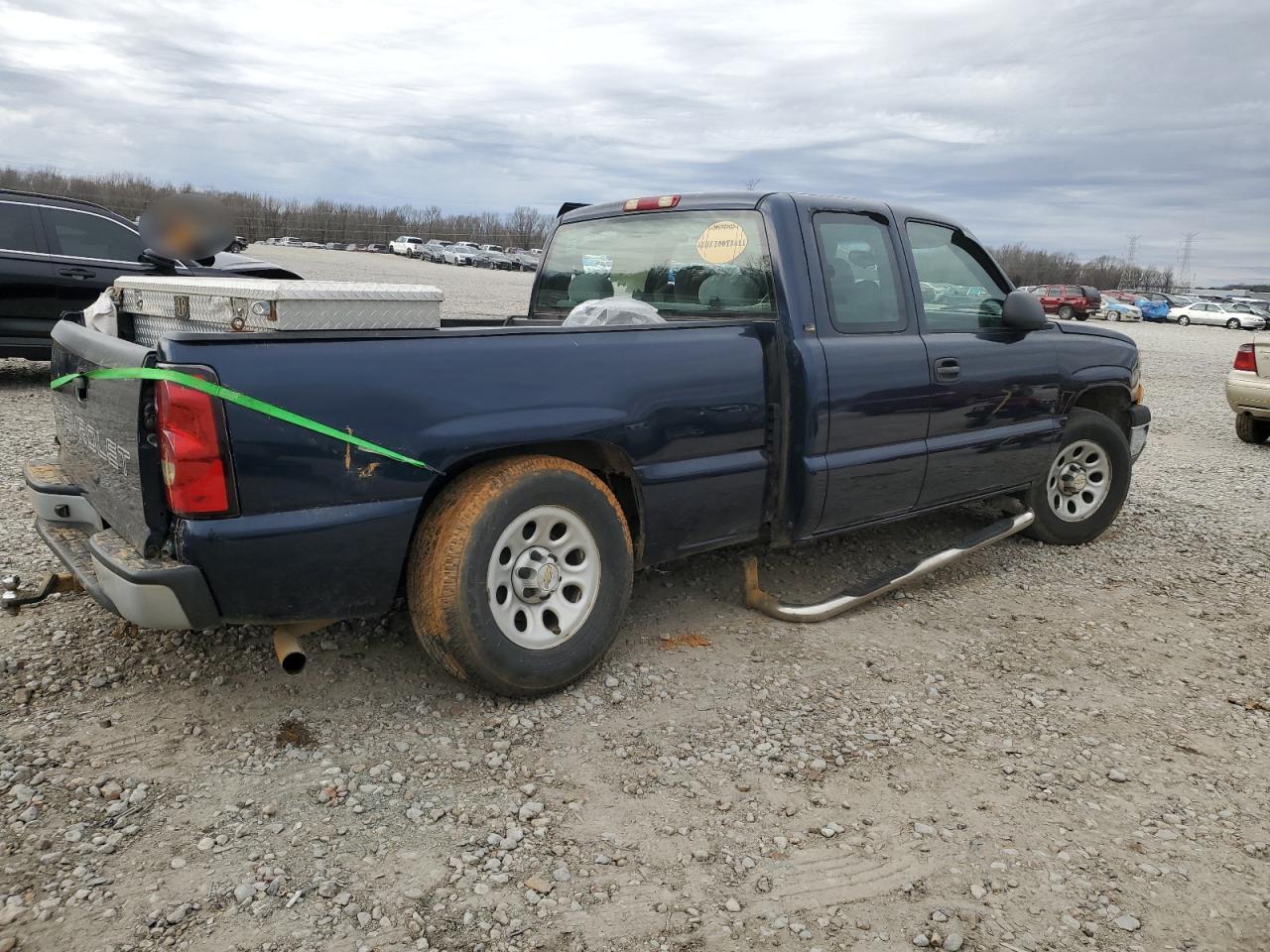 2005 Chevrolet Silverado - Image 3