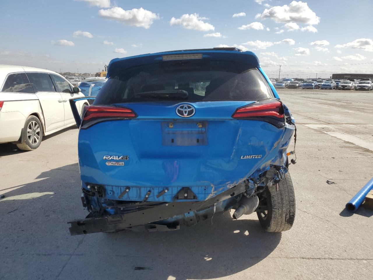 2018 Toyota RAV 4 - Image 6